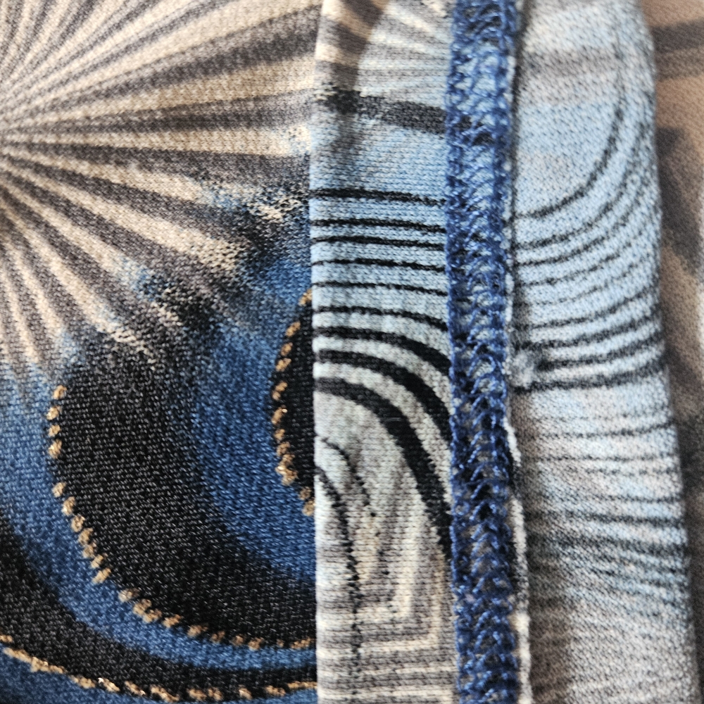 Stylish Blue and Black Women's Top - Picture 3 of 5